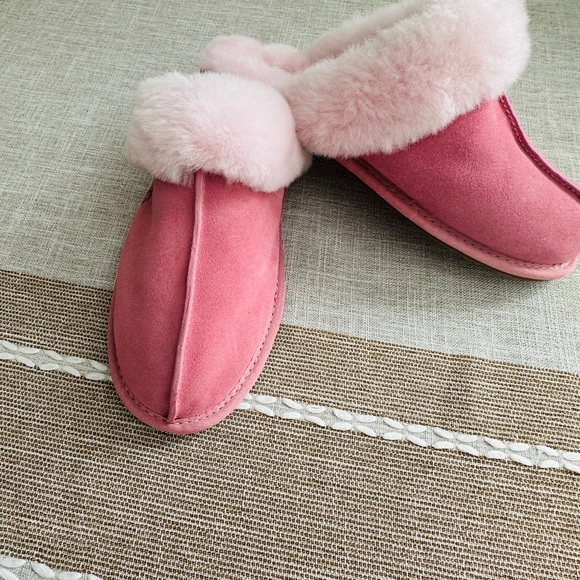 UGG Pink Suede Shearling Clog Slippers - Picture 2 of 7